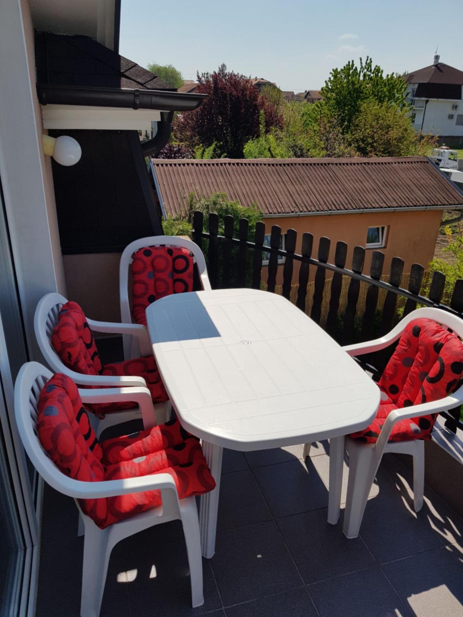 Lux Apartments With Pool Dex Zemun Polje Chambre photo
